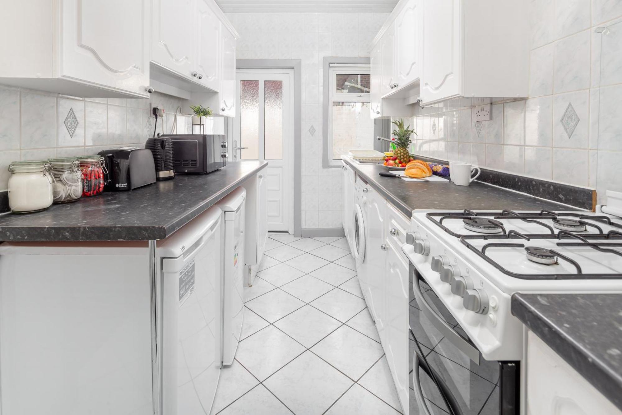 Holiday home Fairburn House - Air Host & *